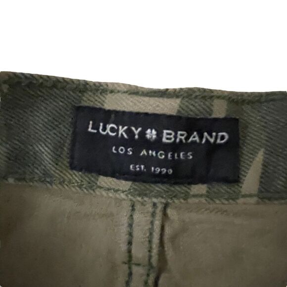 Lucky Brand ~ Camo Denim Shorts ~ Relaxed Fit ~ size 24 ~ NWT - Picture 7 of 13